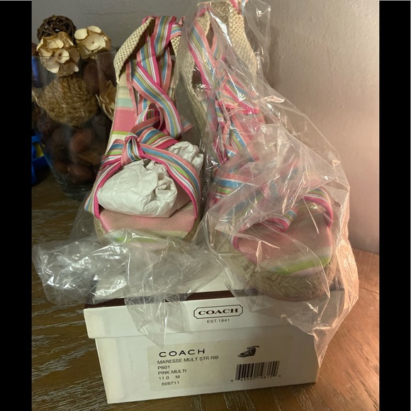 Coach sandals - Picture 2 of 4